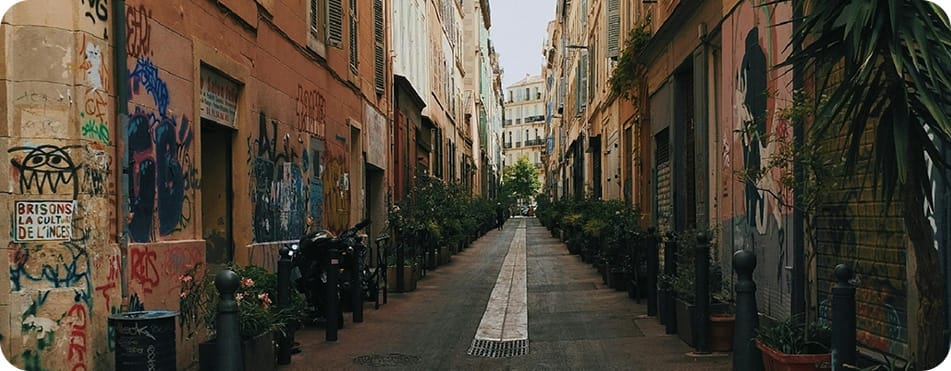 vue profonde de rue de marseille